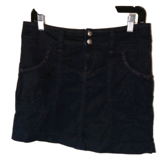 Athleta Dresses & Skirts - Athleta Black Short Skirt 6P